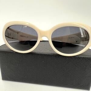 FENDI Vintage Ivory Sunglasses Small Adult with Hard Case (not original)